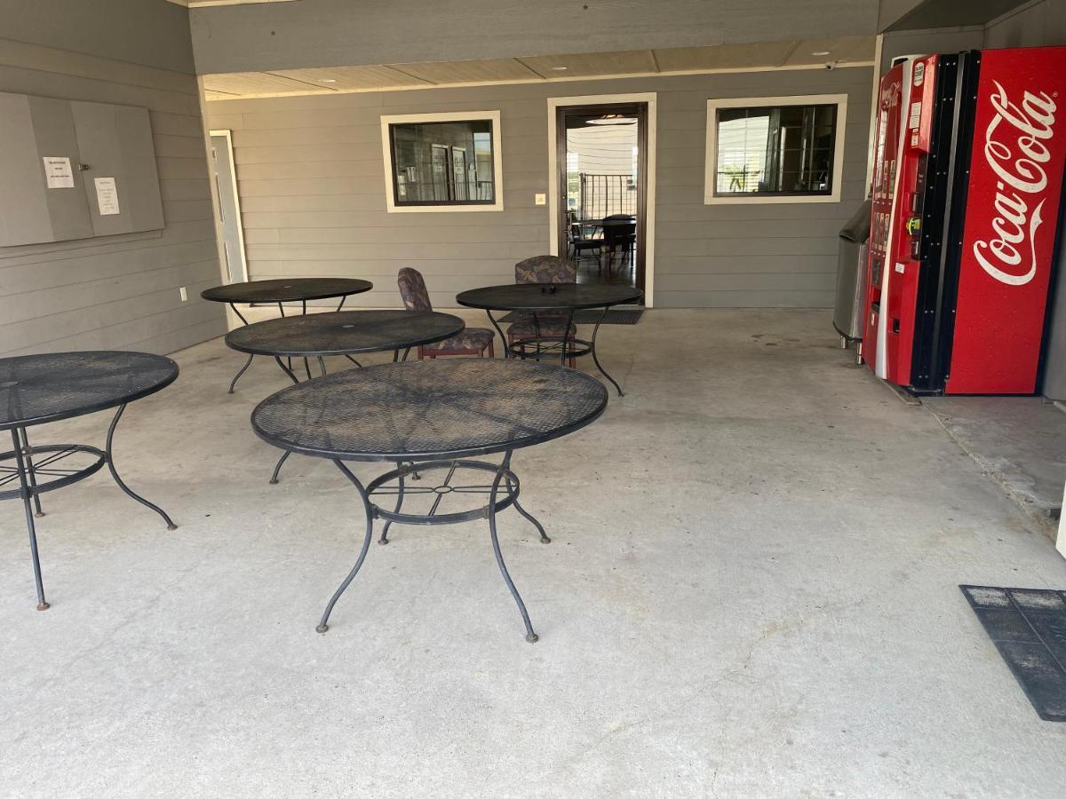 Southern Inns And Suites Now Offering Rv Spaces For Rent Yorktown Εξωτερικό φωτογραφία